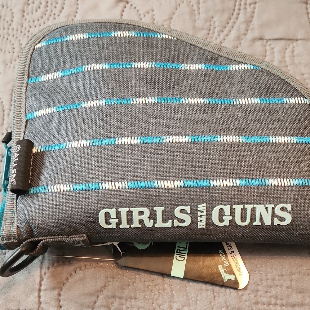 Gray and Blue Girls With Guns Pistol Case